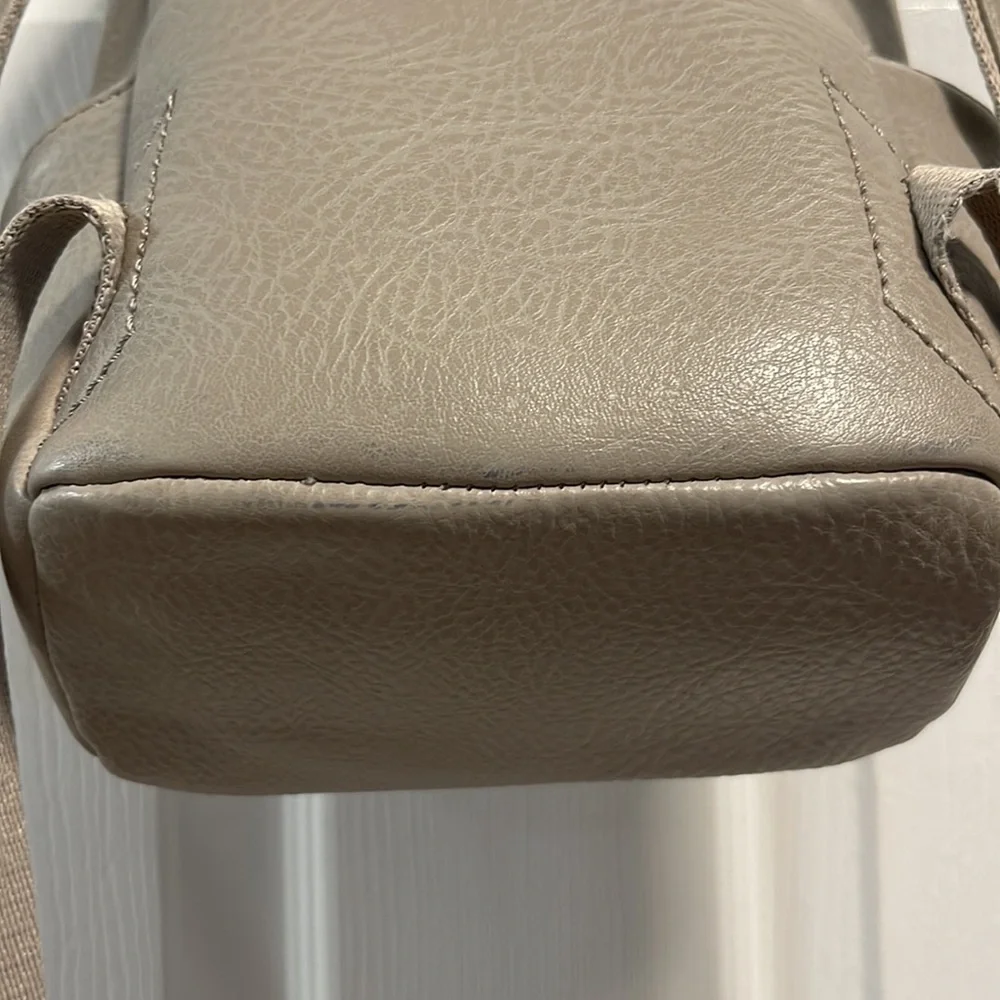 Matt & Nat vegan leather mini gray beige backpack - Picture 5 of 16